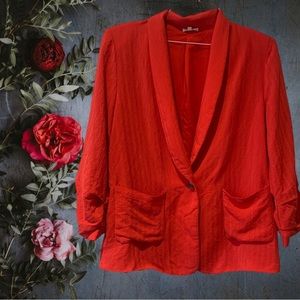 JODIFL RED BLAZER RUSHED SLEEVE DETAIL ONE BUTTON CLOSURE WITH POCKETS